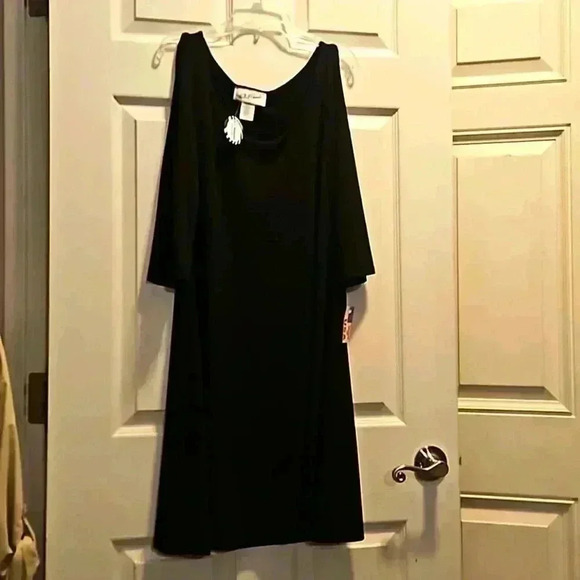 E J Scandals Dress - Picture 1 of 7